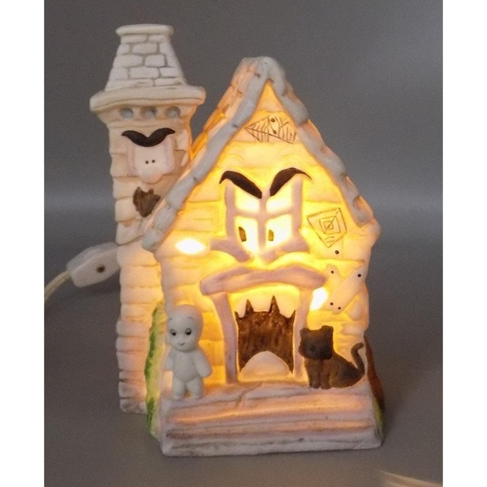 1986 Casper the Friendly Ghost Haunted House Ceramic Lighted Halloween Vintage